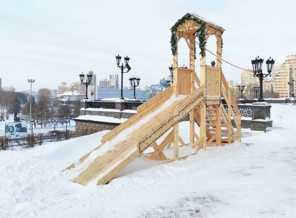 <span style="font-weight: bold;">Зимние комплексы</span>